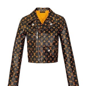 Louis Vuitton Black and Orange Leather Jacket Att Collectors 🍊🦄
Make an offer 🤩